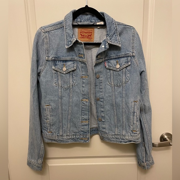 Levi's Jackets & Blazers - Levi’s Denim Jacket